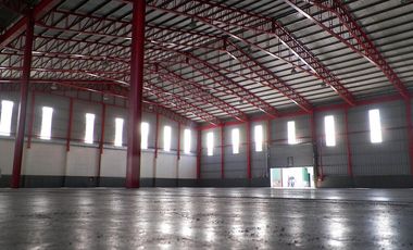 Excelente galpón en alquiler