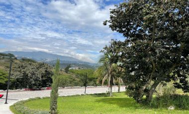Venta terreno 691 m2 Urbanización exclusiva Lomas de Nápoles- Puembo