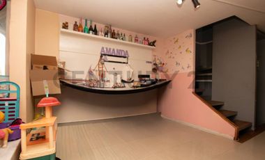 Linda Casa Sta Marta Huechuraba fuera de condomin.