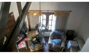 Chalet 5 ambientes en barrio parqueBosqueAlegre. Toma menor valor