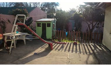 Chalet 5 ambientes en barrio parqueBosqueAlegre. Toma menor valor