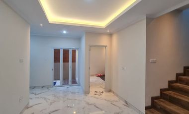 RUMAH BARU 2 LANTAI, SIAP HUNI, DEKAT KAMPUS UDAYANA DI JIMBARAN