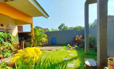Rumah Siap Huni Dengan Halaman Luas di Purwomartani