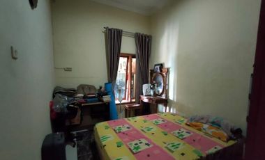 Rumah Siap Huni Dengan Halaman Luas di Purwomartani