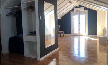 Casa reciclada 4 dormitorios y amplio quincho zona Parque Luro