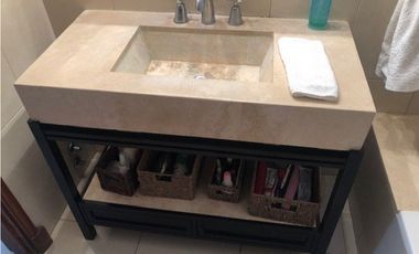 Casa reciclada 4 dormitorios y amplio quincho zona Parque Luro