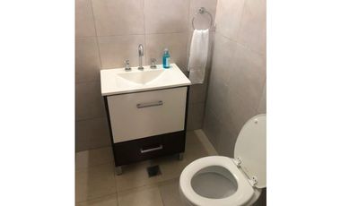 Casa reciclada 4 dormitorios y amplio quincho zona Parque Luro