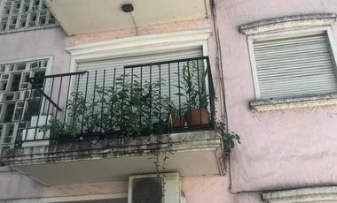 Departamento 3 ambientes  - OPORTUNIDAD  !!- Olivos-Vias/Maipu