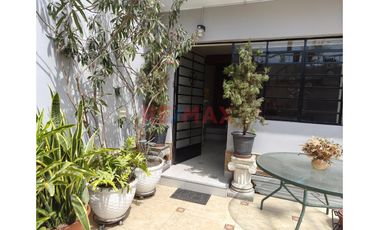 Casa Comercial En Alquiler – Barranco 🚨