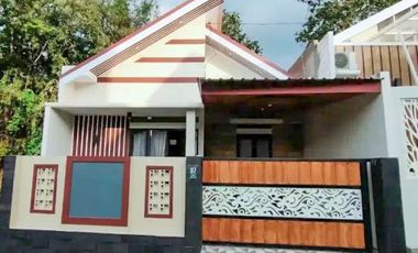 Rumah Baru Luas 72 di Klayatan Sukun kota Malang