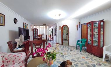 casa en venta en av. libertadores, linares. Cod V26751