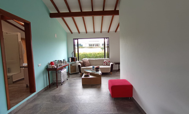 finca en venta en via la ceja la union. Cod V400543