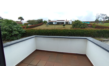 finca en venta en via la ceja la union. Cod V400543