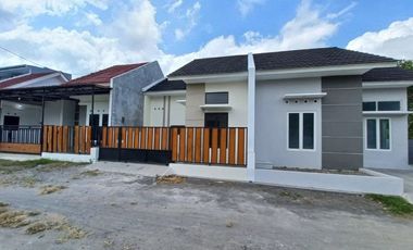 RUMAH SIAP HUNI JOGJA HANYA 5 MENIT KE KAMPUS UAD