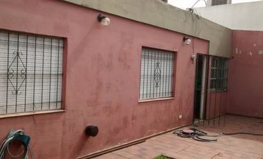 Casa PH en venta en Moron Sur
