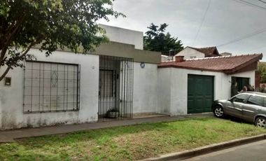 Casa PH en venta en Moron Sur
