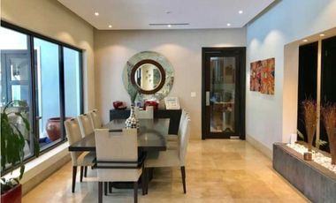 VENDO CASA DE 650M2 CONSTRUCCION CON PISCINA EN COSTA DEL ESTE