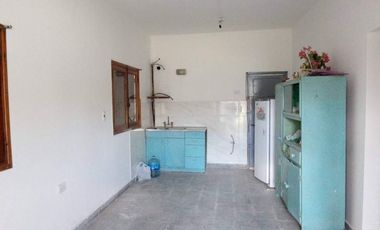 CASA EN LOTE A DOS CUADRAS DEL PARQUE GOLF