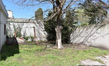 CASA EN LOTE A DOS CUADRAS DEL PARQUE GOLF