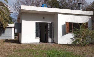 CASA EN LOTE A DOS CUADRAS DEL PARQUE GOLF