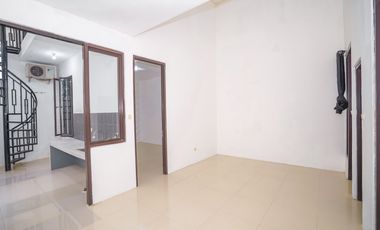 Rumah Terawat 14 Menit ke Gerbang Tol Kukusan 3 Bebas Banjir J-41876