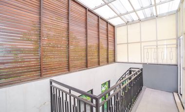 Rumah Terawat 14 Menit ke Gerbang Tol Kukusan 3 Bebas Banjir J-41876