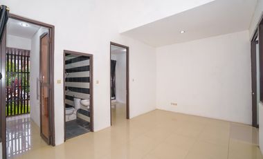 Rumah Terawat 14 Menit ke Gerbang Tol Kukusan 3 Bebas Banjir J-41876