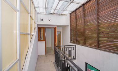 Rumah Terawat 14 Menit ke Gerbang Tol Kukusan 3 Bebas Banjir J-41876