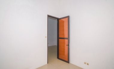 Rumah Terawat 14 Menit ke Gerbang Tol Kukusan 3 Bebas Banjir J-41876