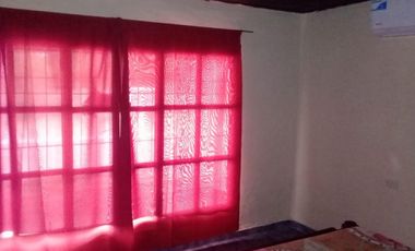 EXCELENTE PROPIEDAD CASA TRES AMBIENTES CON ENTRADA DE AUTO JARDIN PATIO Y FONDO LIBRE