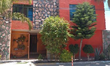 Venta de Casa en Fracc. Parras, en Aguascalientes.