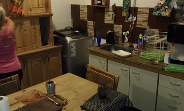 Vendo Depto. en dos plantas U$S 15.000 y cuotas.