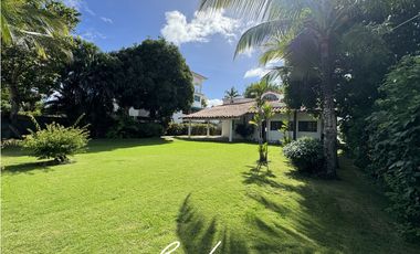 VENDO CASA DE PLAYA FRENTE AL MAR, RIO HATO (2)