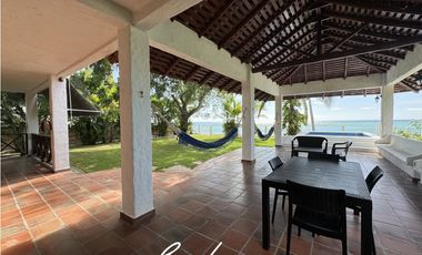 VENDO CASA DE PLAYA FRENTE AL MAR, RIO HATO (2)