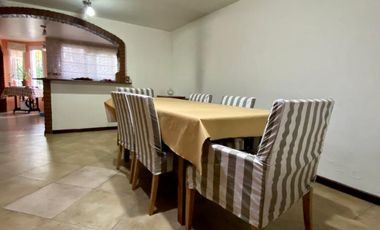 Casa de 3 AMBIENTES ubicada a 300 metros de la  estación de trenes.