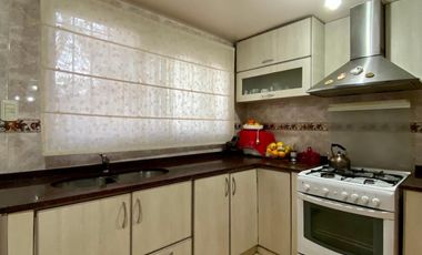Casa de 3 AMBIENTES ubicada a 300 metros de la  estación de trenes.