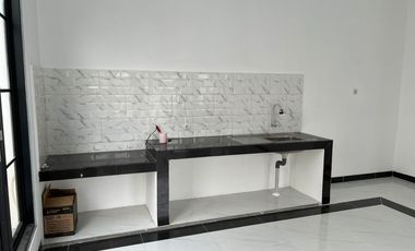 Disewakan Rumah Baru 2 lantai siap Huni di Utan Kayu, Jakarta Timur