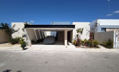 Casa en Renta Amueblada al Norte de Mérida Conkal Privada Canarias