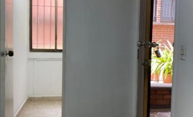 oficina en arriendo en la candelaria. Cod A5225