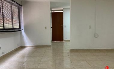 oficina en arriendo en la candelaria. Cod A5225