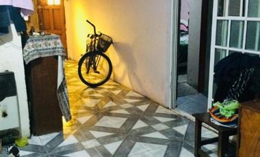 CASA DE 3 AMBIENTES A RECICLAR EN VENTA - MORON SUR