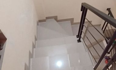 Ruko setrategis di jalan utama Jatiasih. Total 9 Ruko unit