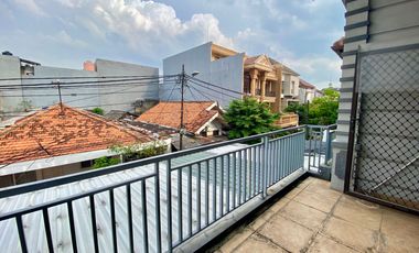 Dijual Rumah & Kost di Pejompongan, Bendungan Hilir, Jakarta Pusat