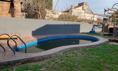 Chalet en venta en Bernal Oeste