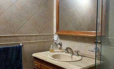 Chalet en venta en Bernal Oeste