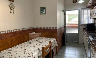 Chalet en venta en Bernal Oeste