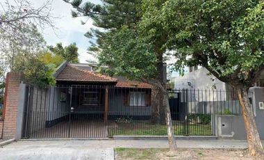 Chalet en venta en Bernal Oeste