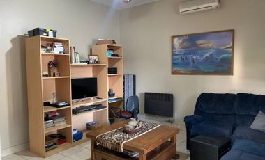 Chalet en venta en Bernal Oeste