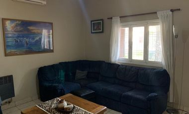Chalet en venta en Bernal Oeste