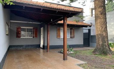 Chalet en venta en Bernal Oeste